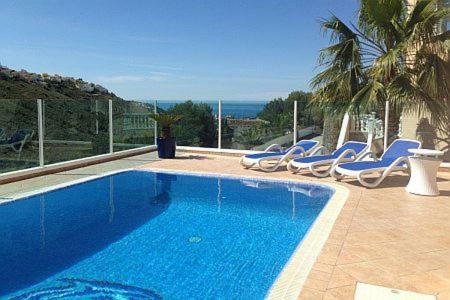 Villa Guapa With Gym Aircon Wifi מוריירה מראה חיצוני תמונה