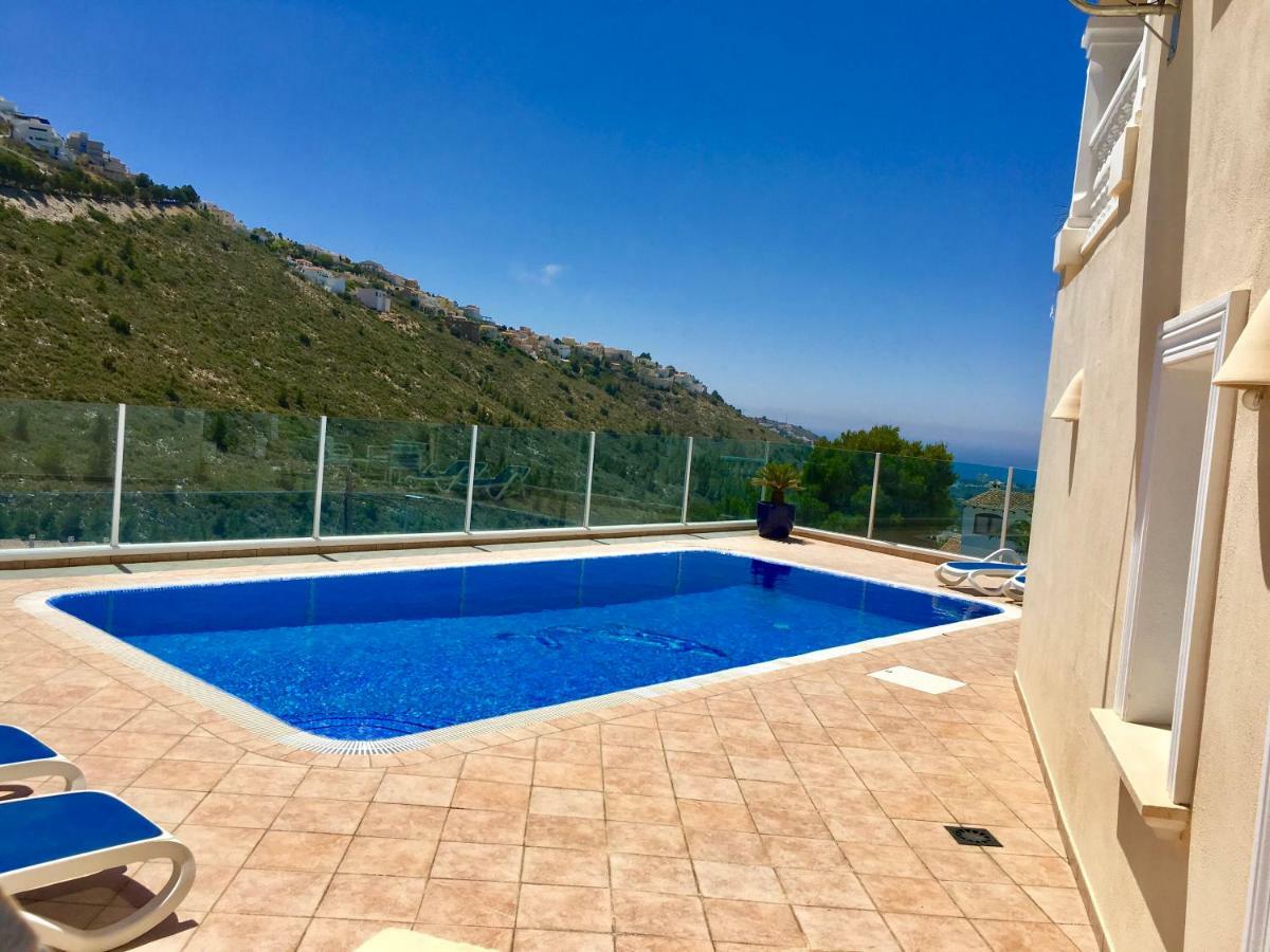 Villa Guapa With Gym Aircon Wifi מוריירה מראה חיצוני תמונה
